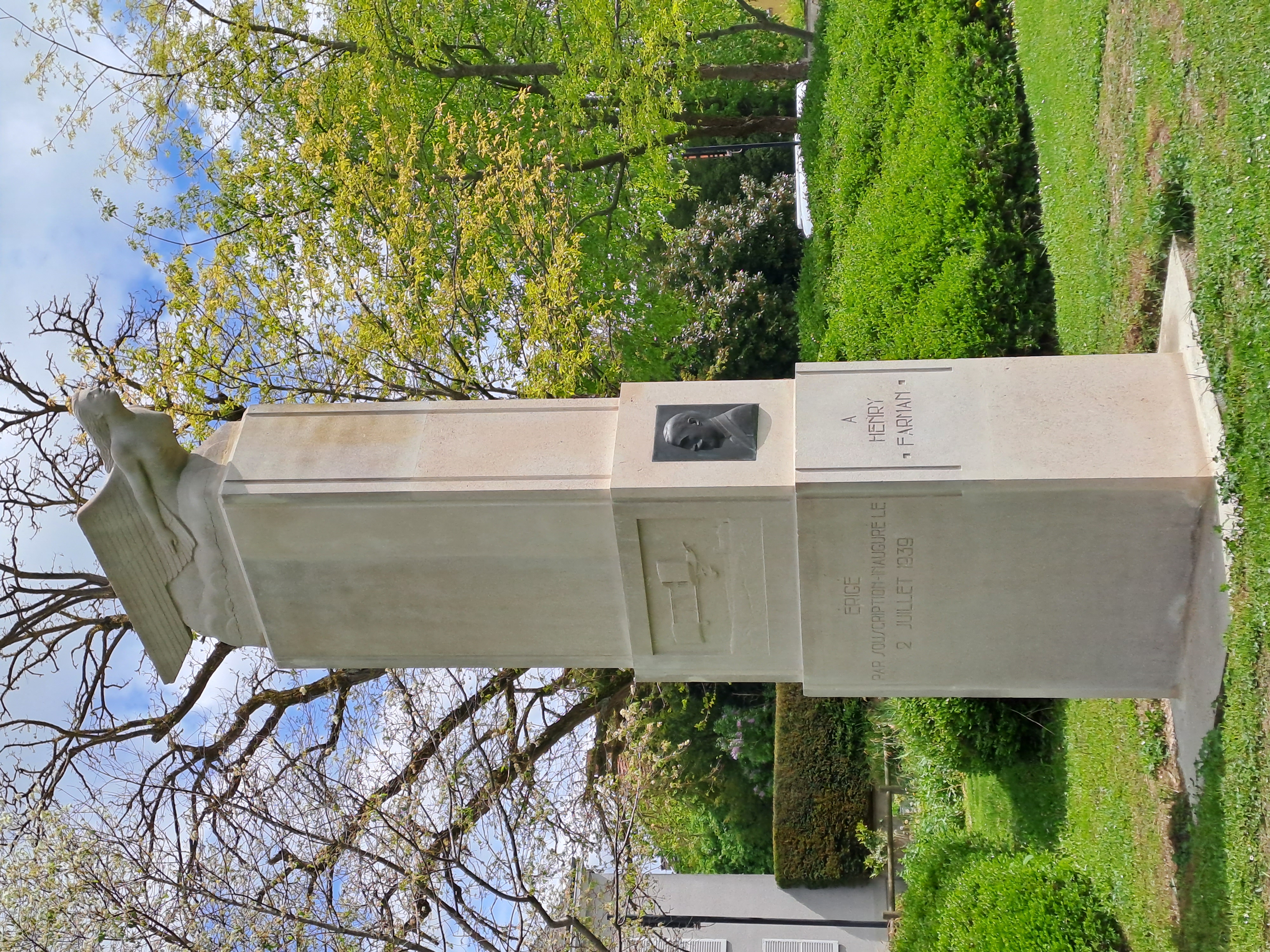 05 05 2023 Monument Farman restauré 3